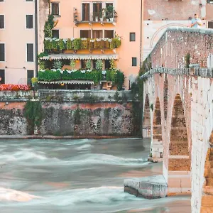 Ponte Pietra Apartment Verona